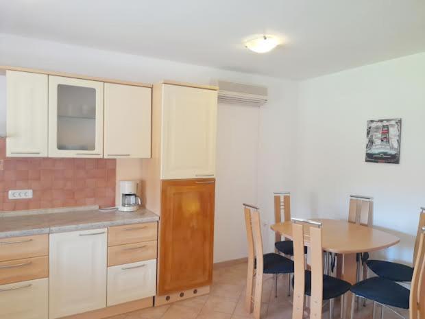 פיישצ'נה אובלה Apartmani Delas מראה חיצוני תמונה