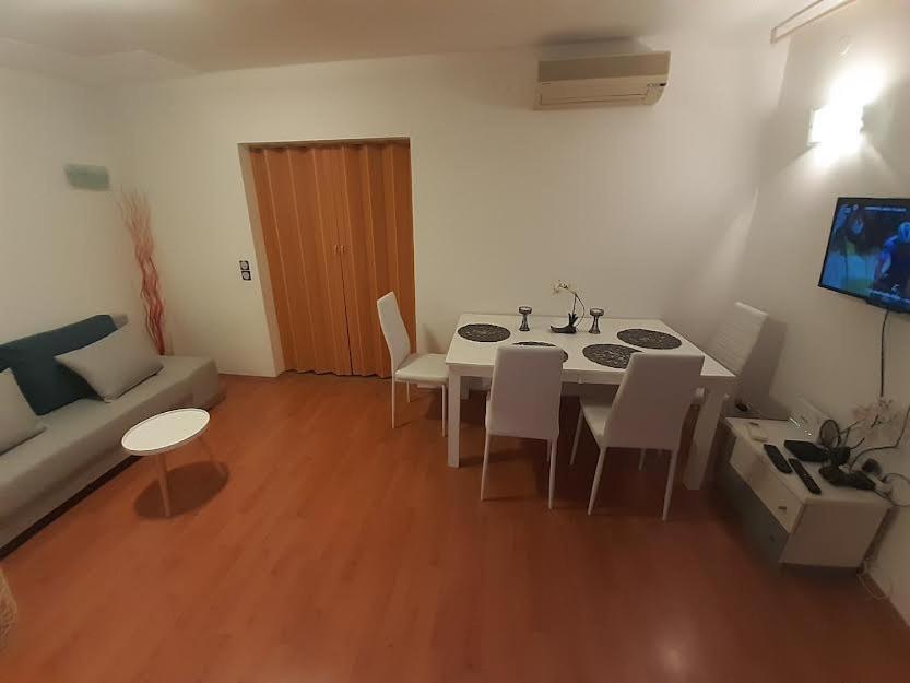 פיישצ'נה אובלה Apartmani Delas מראה חיצוני תמונה